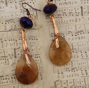 CARNELIAN, CRYSTALS AND COPPER METALS DANGLING EARRINGS